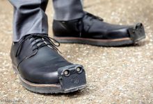 صورة حذاء جديد يجعل حركة “المكفوفين” أكثر أمانًا